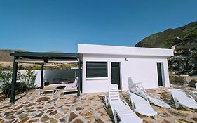 Cliff Haven Sea View Apartment - Adults Only